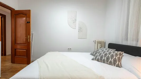 Rooms in Madrid Chamberí - photo 4