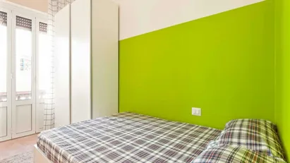 Room for rent in Milano Zona 6 - Barona, Lorenteggio, Milan