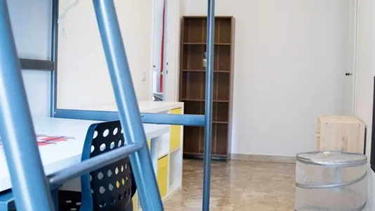 Rooms in Roma Municipio II – Parioli/Nomentano - photo 6