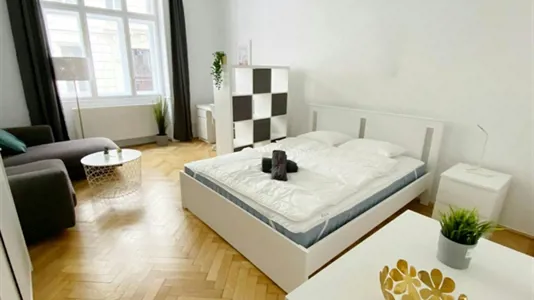 Rooms in Wien Mariahilf - photo 1