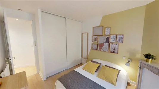 Rooms in Paris 8ème arrondissement - photo 2
