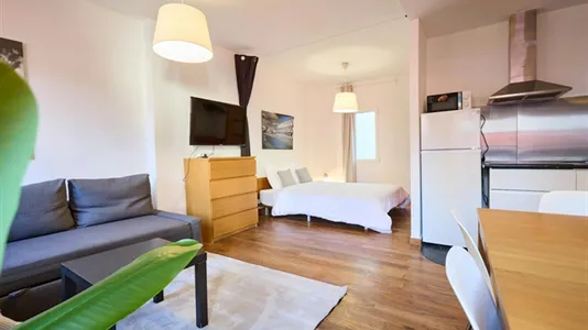 Apartments in Valencia Ciutat Vella - photo 5