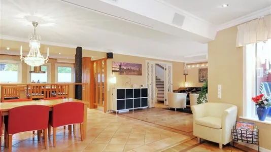 Houses in Täby - photo 7