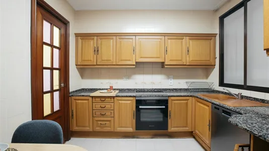 Rooms in Valencia Extramurs - photo 9