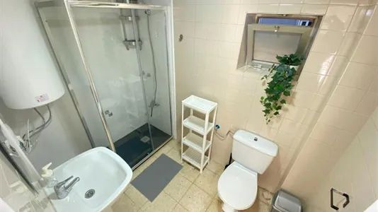 Rooms in Madrid Puente de Vallecas - photo 5