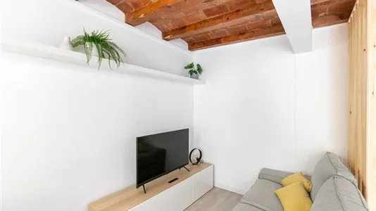 Apartments in Barcelona Eixample - photo 5