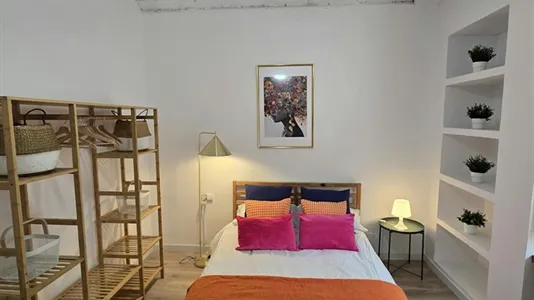 Rooms in Barcelona Eixample - photo 2