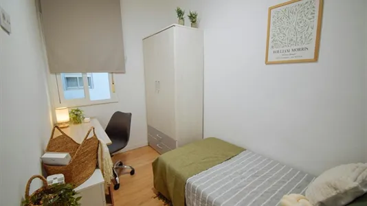 Rooms in Lleida - photo 8