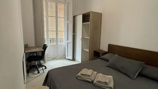 Apartments in Valencia Extramurs - photo 5