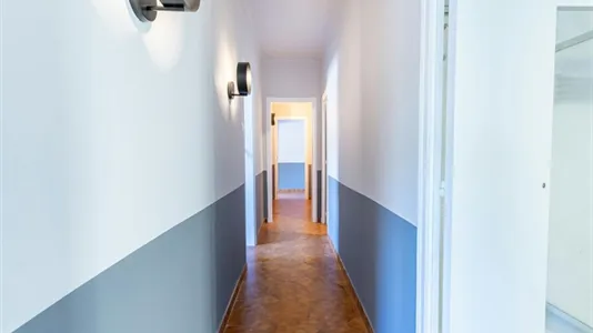 Rooms in Barcelona Eixample - photo 10