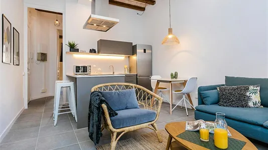 Apartments in Barcelona Eixample - photo 4