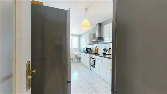 Rooms in Lyon - photo 9