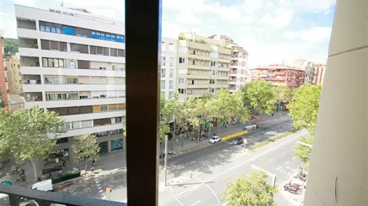 Rooms in Barcelona Eixample - photo 10