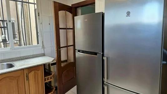 Rooms in Valencia Ciutat Vella - photo 5