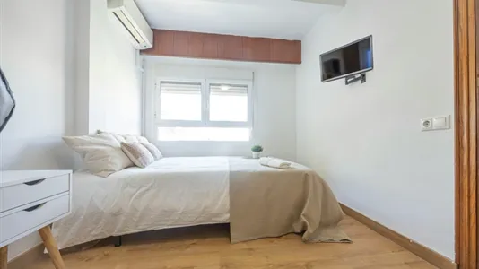 Rooms in Tavernes Blanques - photo 2