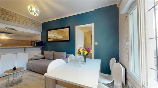 Apartments in Nîmes - photo 1