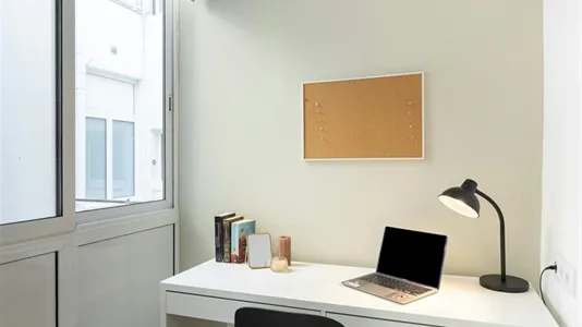 Rooms in Barcelona Eixample - photo 6