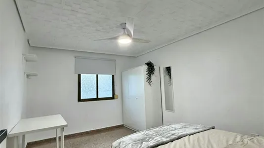 Rooms in Mislata - photo 7