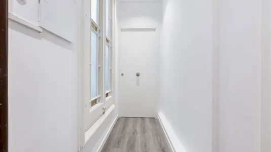 Rooms in Barcelona Eixample - photo 10