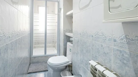 Rooms in Madrid Centro - photo 8