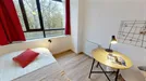 Room for rent, Nanterre, Île-de-France, &lt;span class=&quot;blurred street&quot; onclick=&quot;ProcessAdRequest(9022534)&quot;&gt;&lt;span class=&quot;hint&quot;&gt;See streetname&lt;/span&gt;[xxxxxxxxxxxxx]&lt;/span&gt;