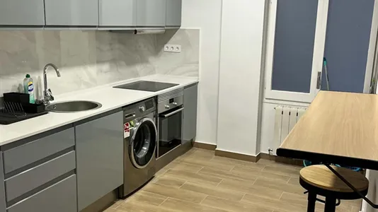 Rooms in Barcelona Eixample - photo 10