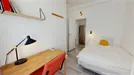 Room for rent, L'Haÿ-les-Roses, Île-de-France, &lt;span class=&quot;blurred street&quot; onclick=&quot;ProcessAdRequest(9379433)&quot;&gt;&lt;span class=&quot;hint&quot;&gt;See streetname&lt;/span&gt;[xxxxxxxxxxxxx]&lt;/span&gt;