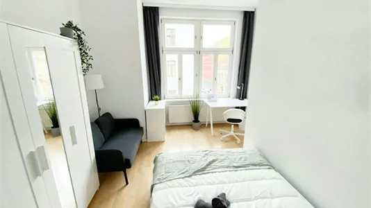 Rooms in Vienna Favoriten - photo 2