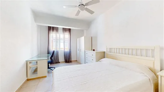 Rooms in Murcia - photo 1