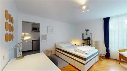 Room for rent in Fontainebleau, Île-de-France