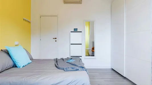 Rooms in Milano Zona 8 - Fiera, Gallaratese, Quarto Oggiaro - photo 3