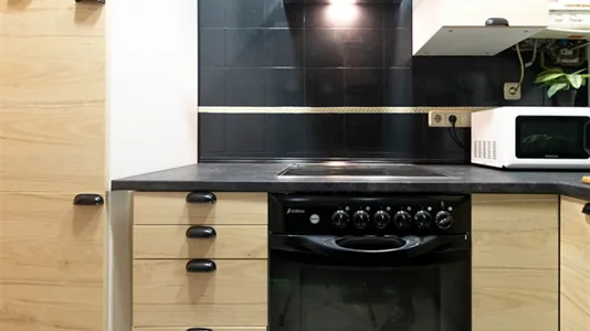 Rooms in Barcelona Eixample - photo 10