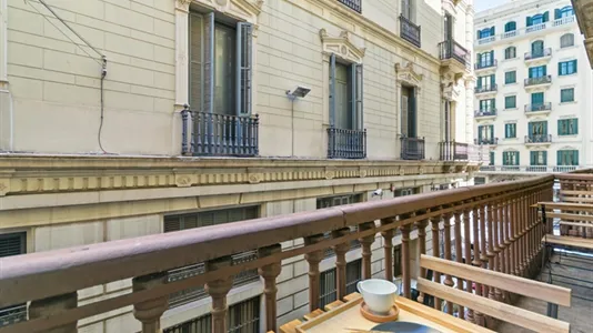 Rooms in Barcelona Ciutat Vella - photo 7