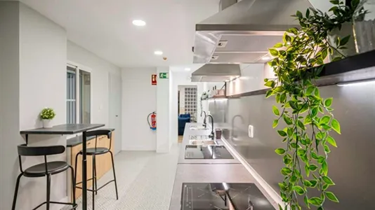 Rooms in Madrid Tetuán - photo 10