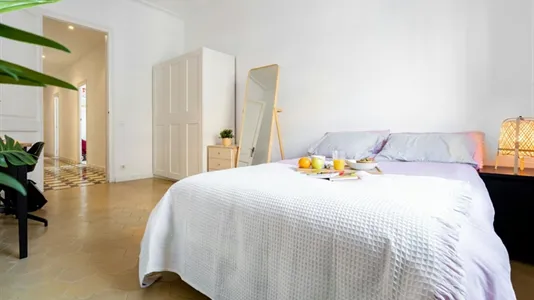 Rooms in Barcelona Eixample - photo 3