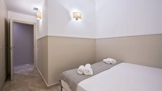 Rooms in Barcelona Ciutat Vella - photo 2