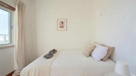 Rooms in Almada - photo 4