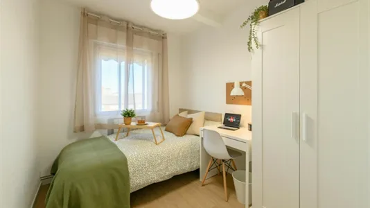 Rooms in Getafe - photo 2