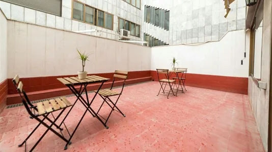 Rooms in Valencia Ciutat Vella - photo 9