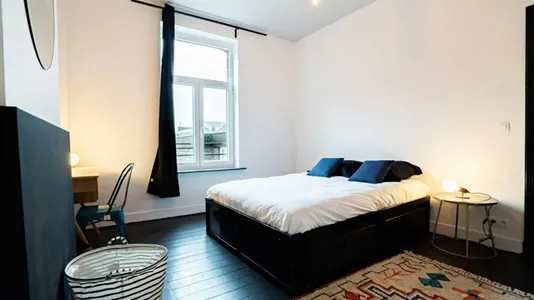 Rooms in Charleroi - photo 1