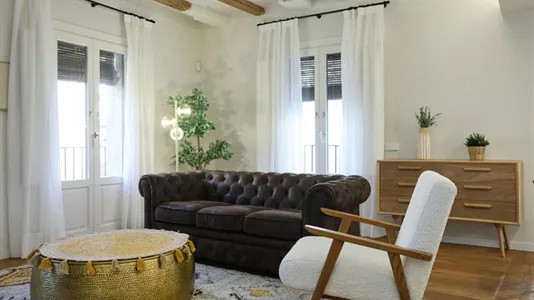 Apartments in Barcelona Ciutat Vella - photo 8