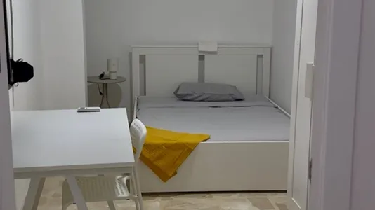 Rooms in Jaén - photo 2