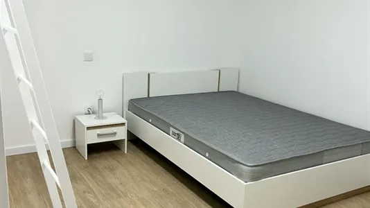 Rooms in Aveiro - photo 3