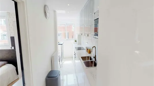 Rooms in Paris 15ème arrondissement - photo 8