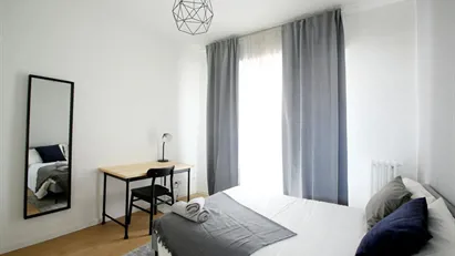 Room for rent in Milano Zona 7 - Baggio, De Angeli, San Siro, Milan