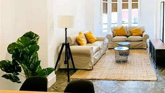 Rooms in Valencia Ciutat Vella - photo 1
