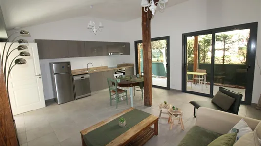 Apartments in Bordeaux - photo 2