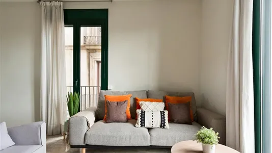 Rooms in Barcelona Ciutat Vella - photo 5