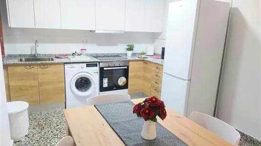 Rooms in Moncada - photo 9