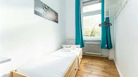 Rooms in Berlin Neukölln - photo 1